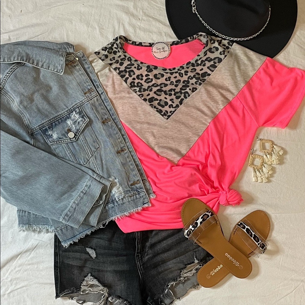 Color-block leopard top